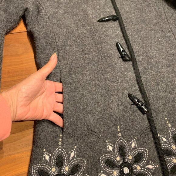 Carson, jacket, grey felted wool, embroidered, quilted, Sz M, EUC - Picture 5 of 15